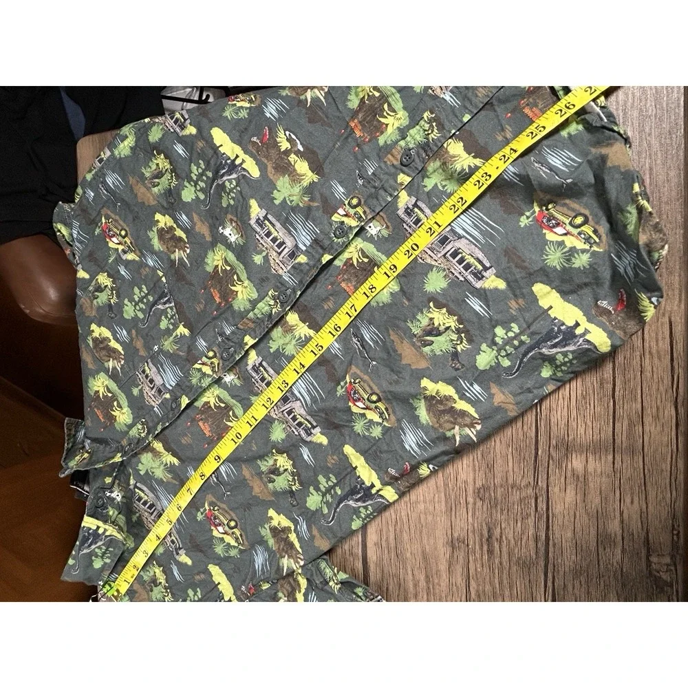 Jurassic World Youth Sz S 100% Cotton Jurassic Park Hawaiian Button Up‎ Shirt